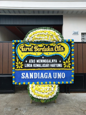 Papan Bunga Duka di Cipandanwangi
