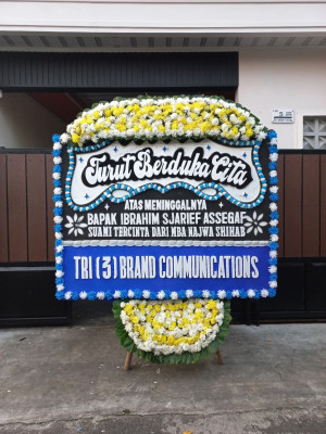 Papan Bunga Duka di Cipandanwangi